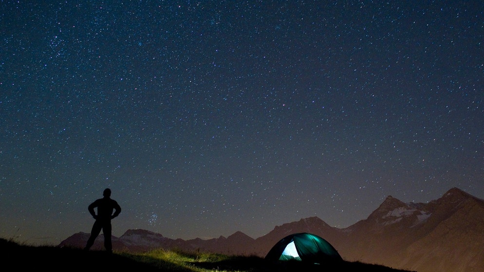 Der Sternenhimmel im Sommer | Bild: picture-alliance/dpa